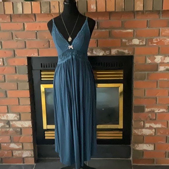 Eberjey Other - Eberjey chemise M NWOT